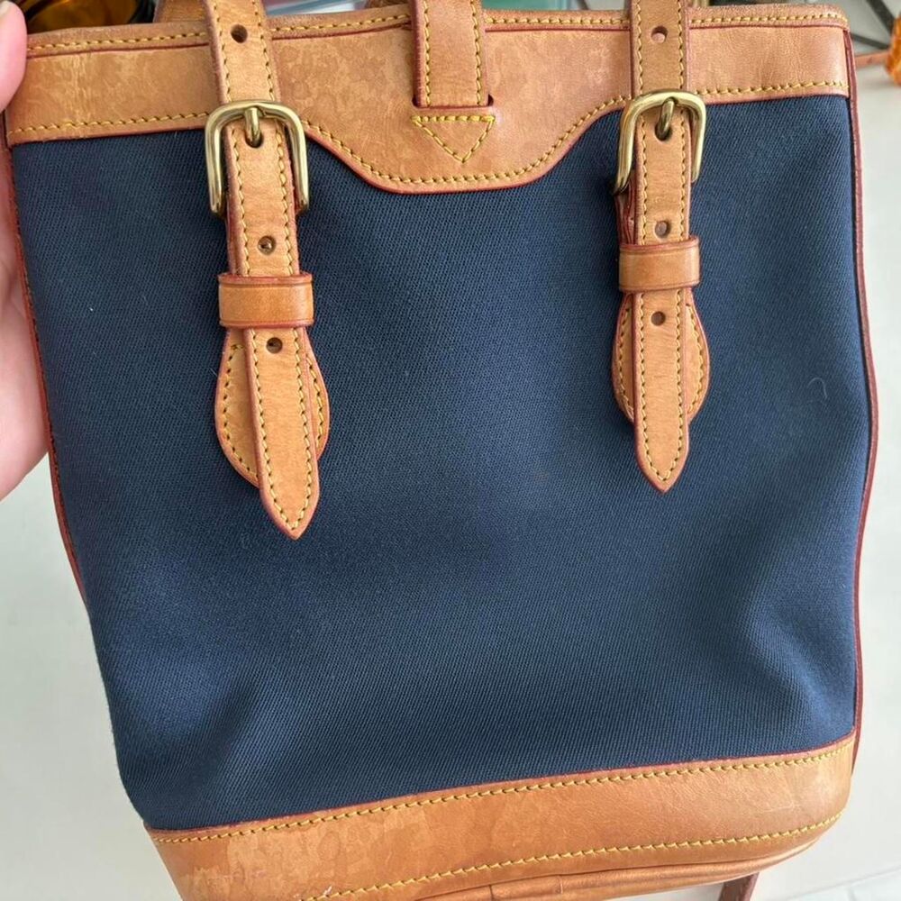 Vintage Dooney & Bourke Women's Navy and Tan Tote Bag - Picture 8 of 8